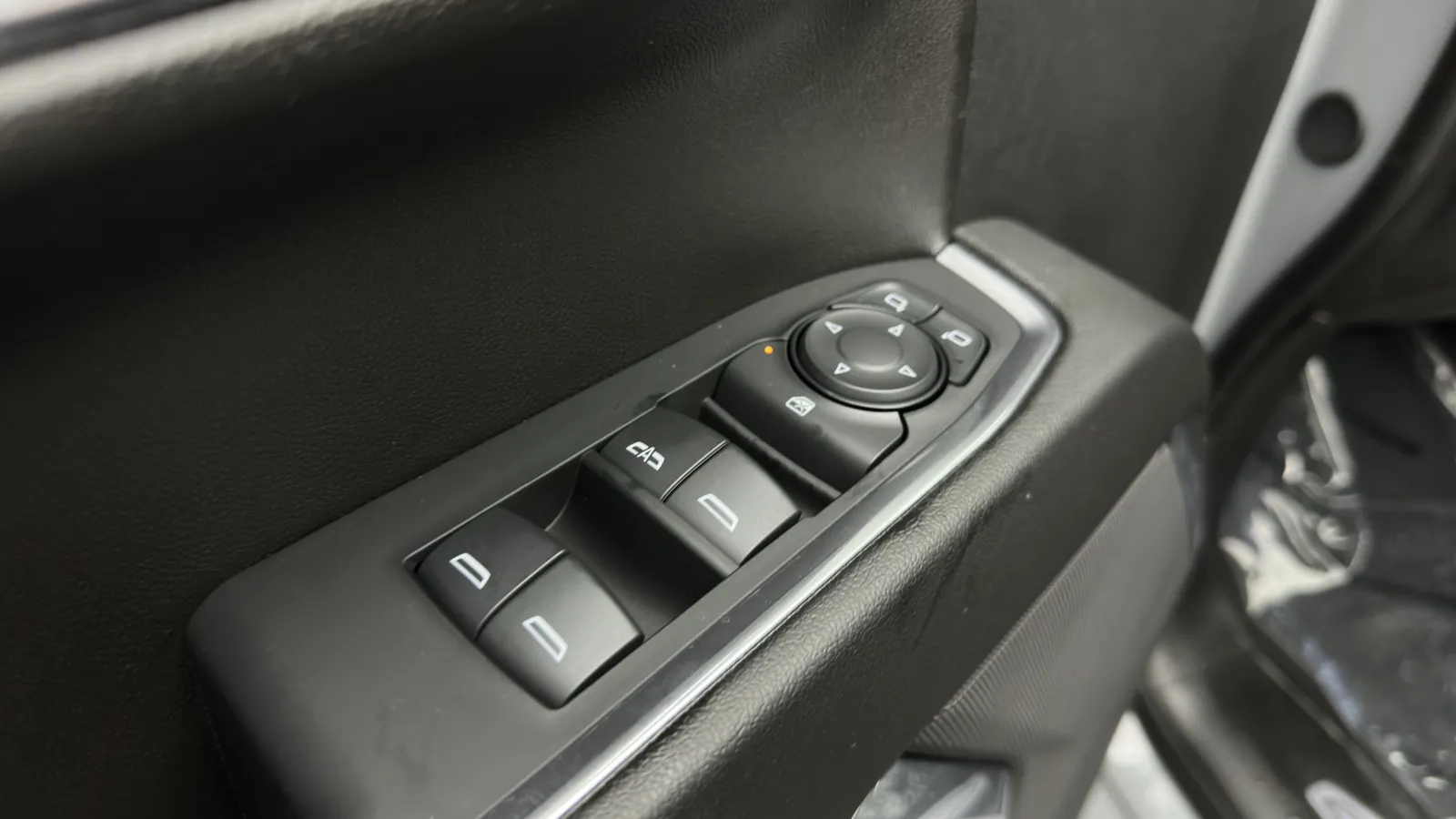 GMC Sierra photo 12