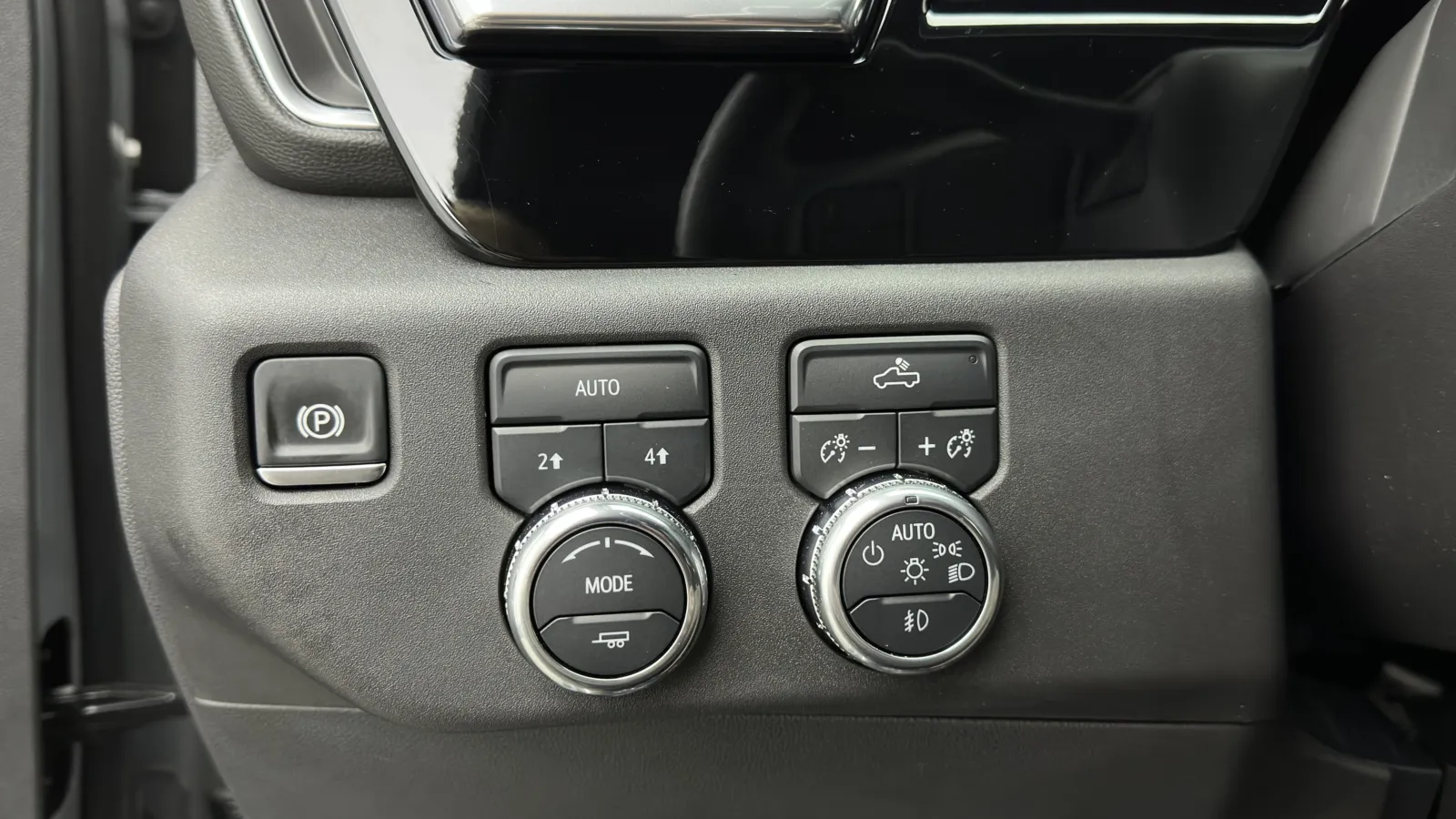 GMC Sierra photo 15