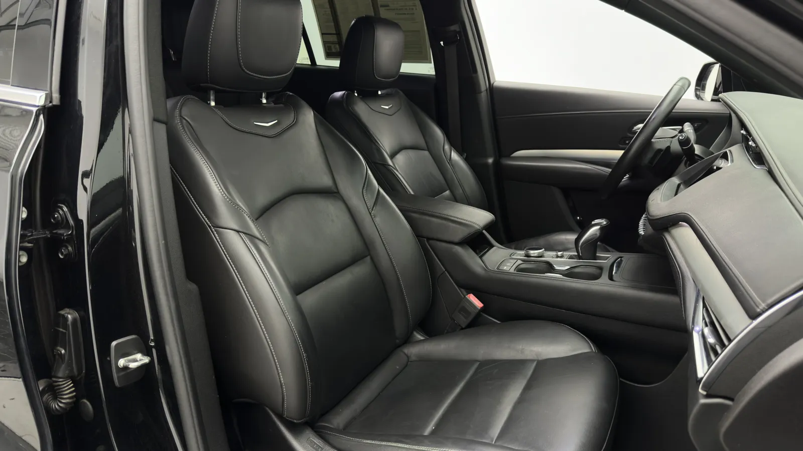 Cadillac XT4 photo 30