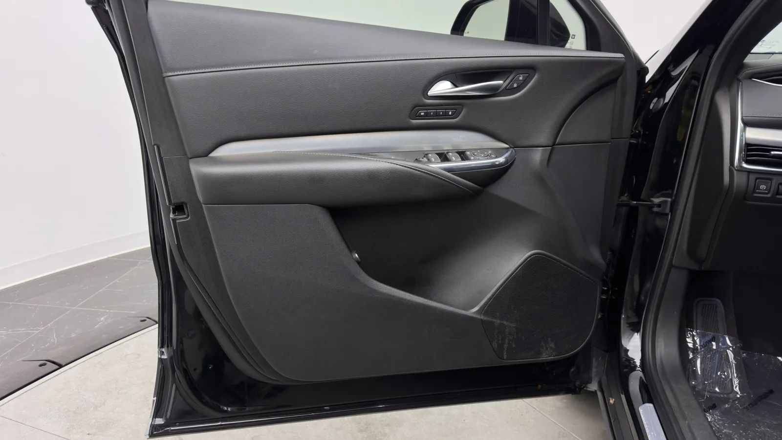 Cadillac XT4 photo 8