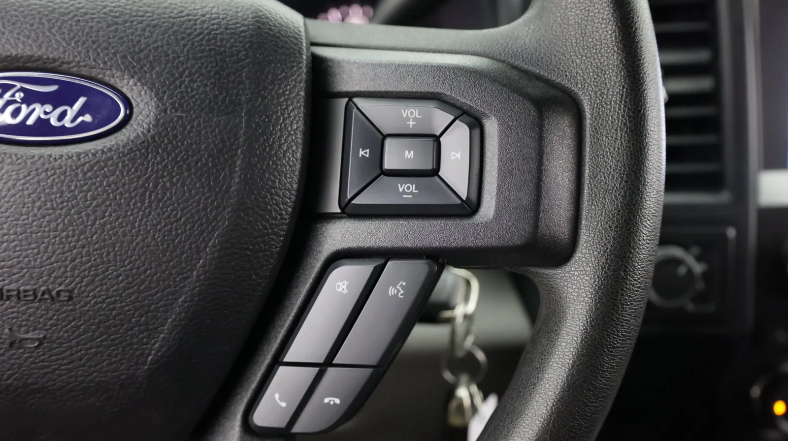 Ford F-150 photo 19