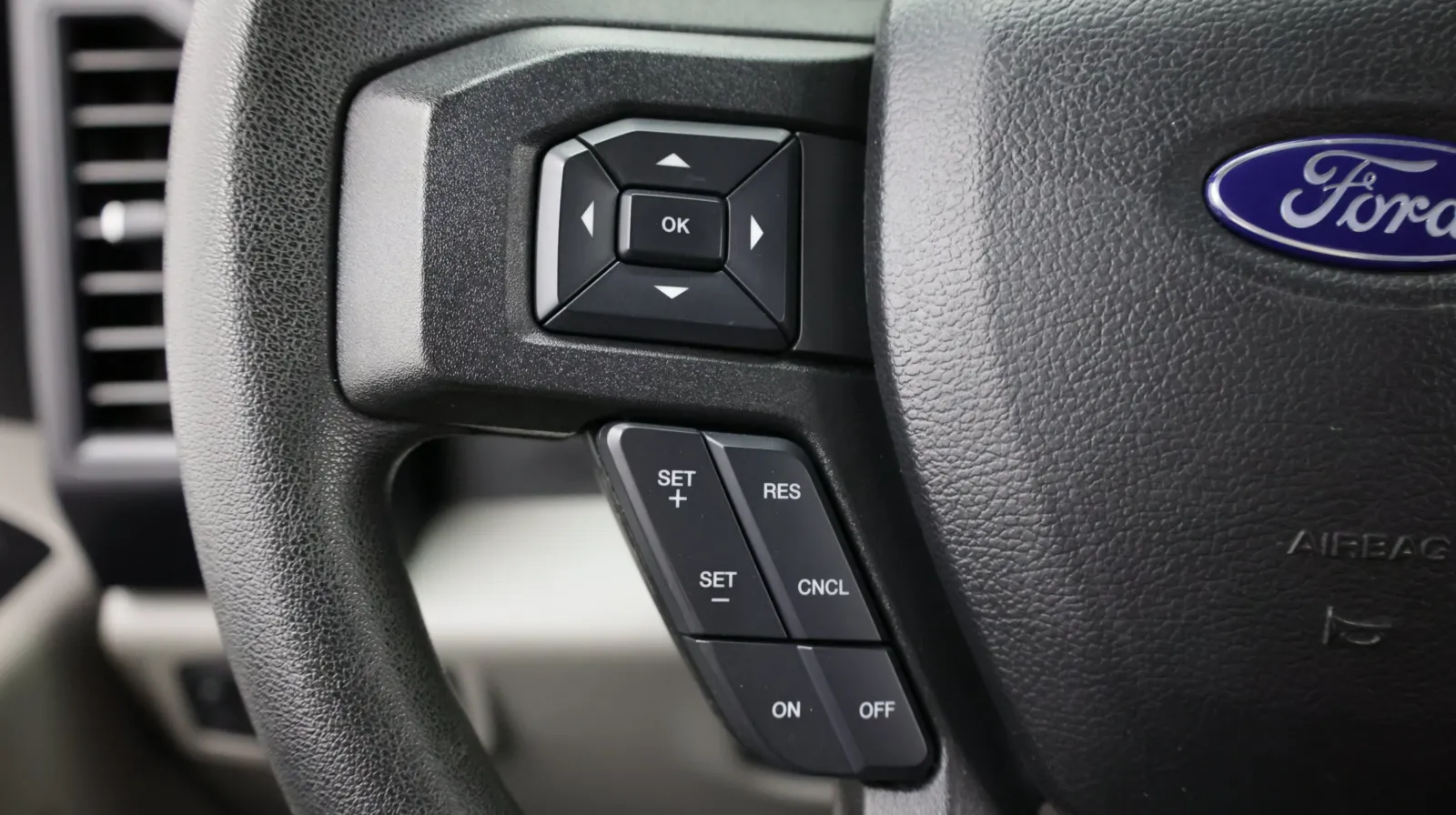 Ford F-150 photo 18