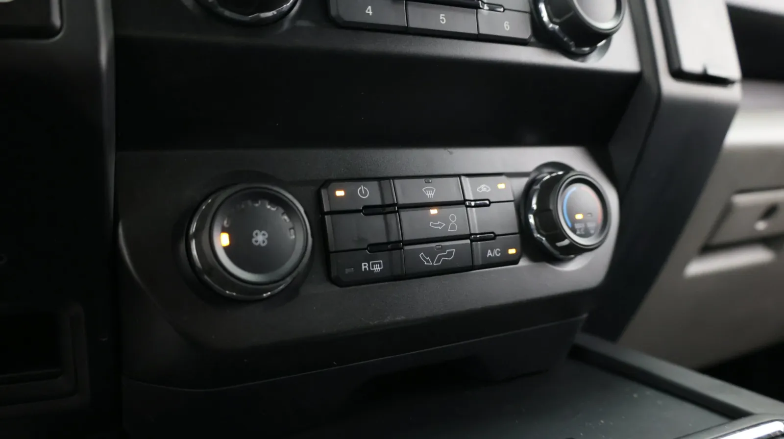 Ford F-150 photo 13