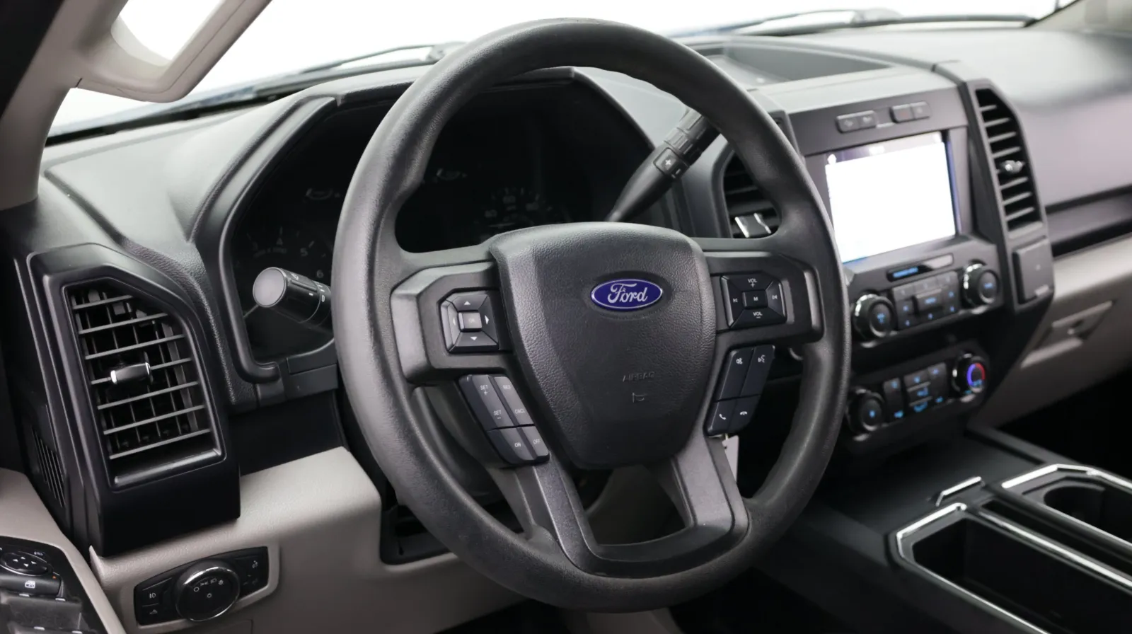 Ford F-150 photo 8