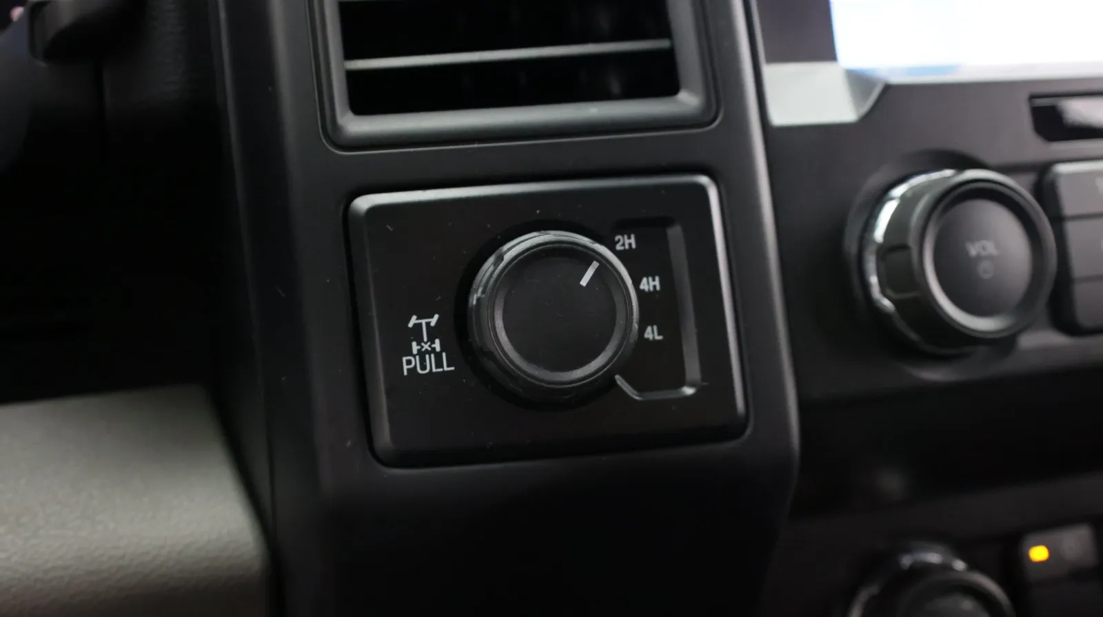 Ford F-150 photo 14