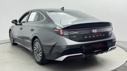 More photos of 2024 Hyundai Sonata Hybrid SEL at Auto Boutique Florida, FL