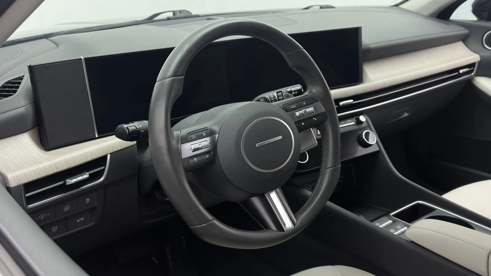 Hyundai Sonata photo 8
