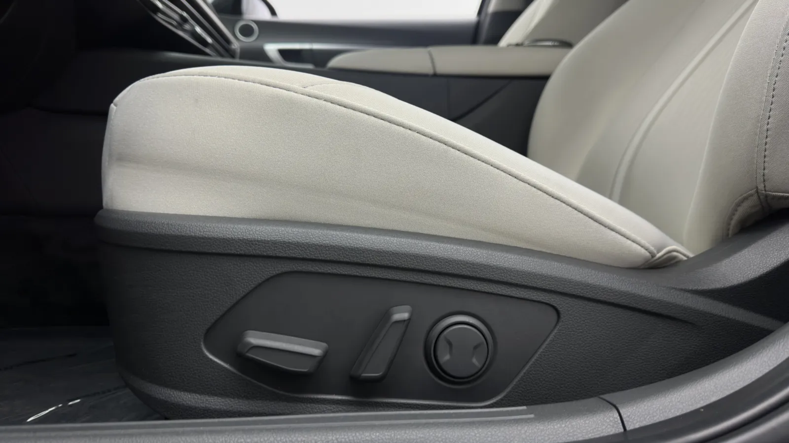 Hyundai Sonata photo 12