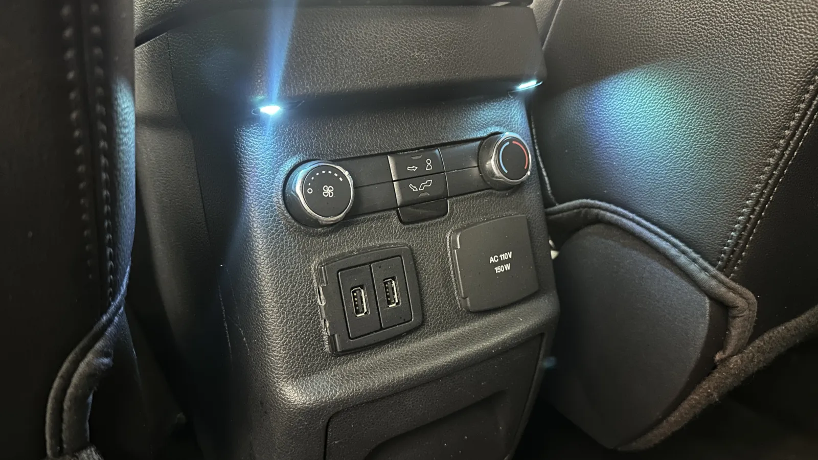 Ford Explorer photo 29