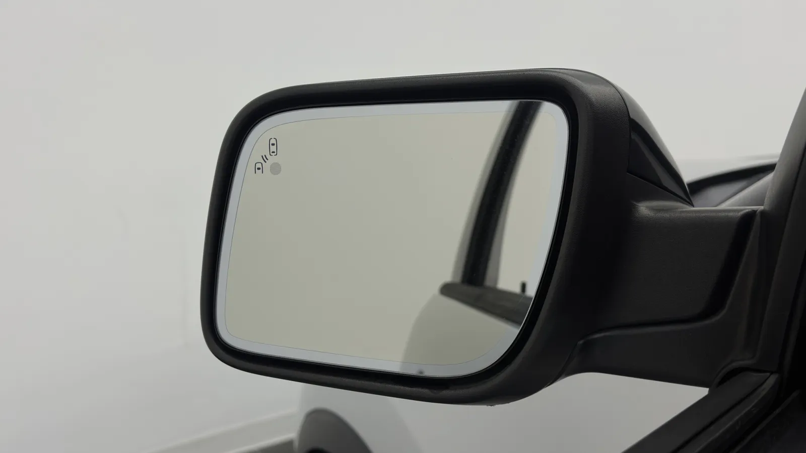 Ford Explorer photo 13