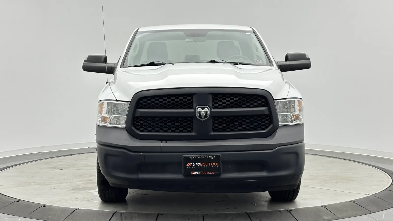 Ram 1500 photo 2