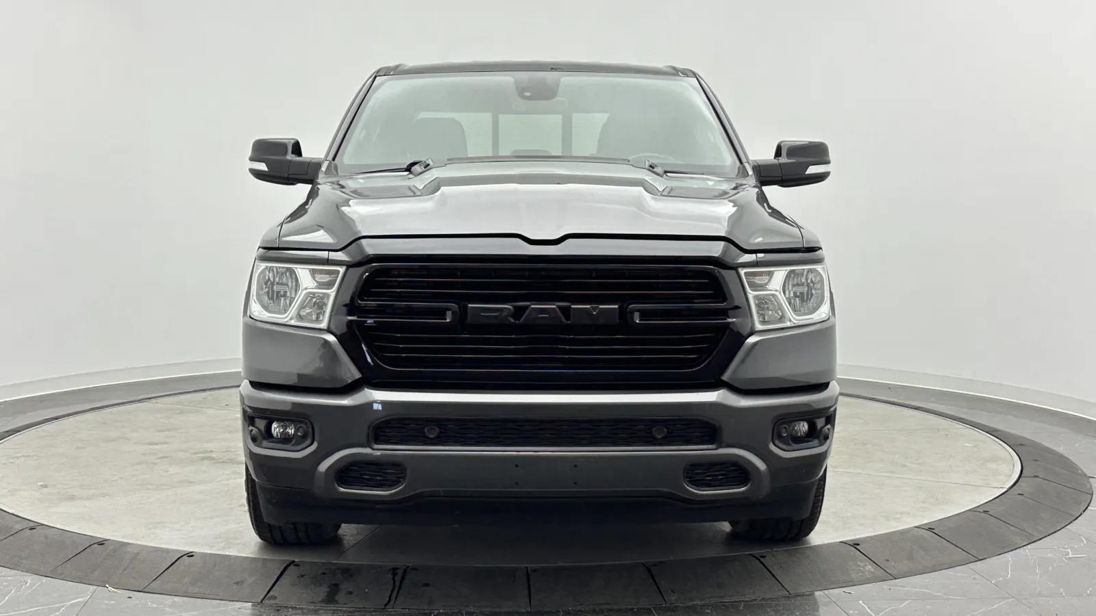 Ram 1500 photo 2