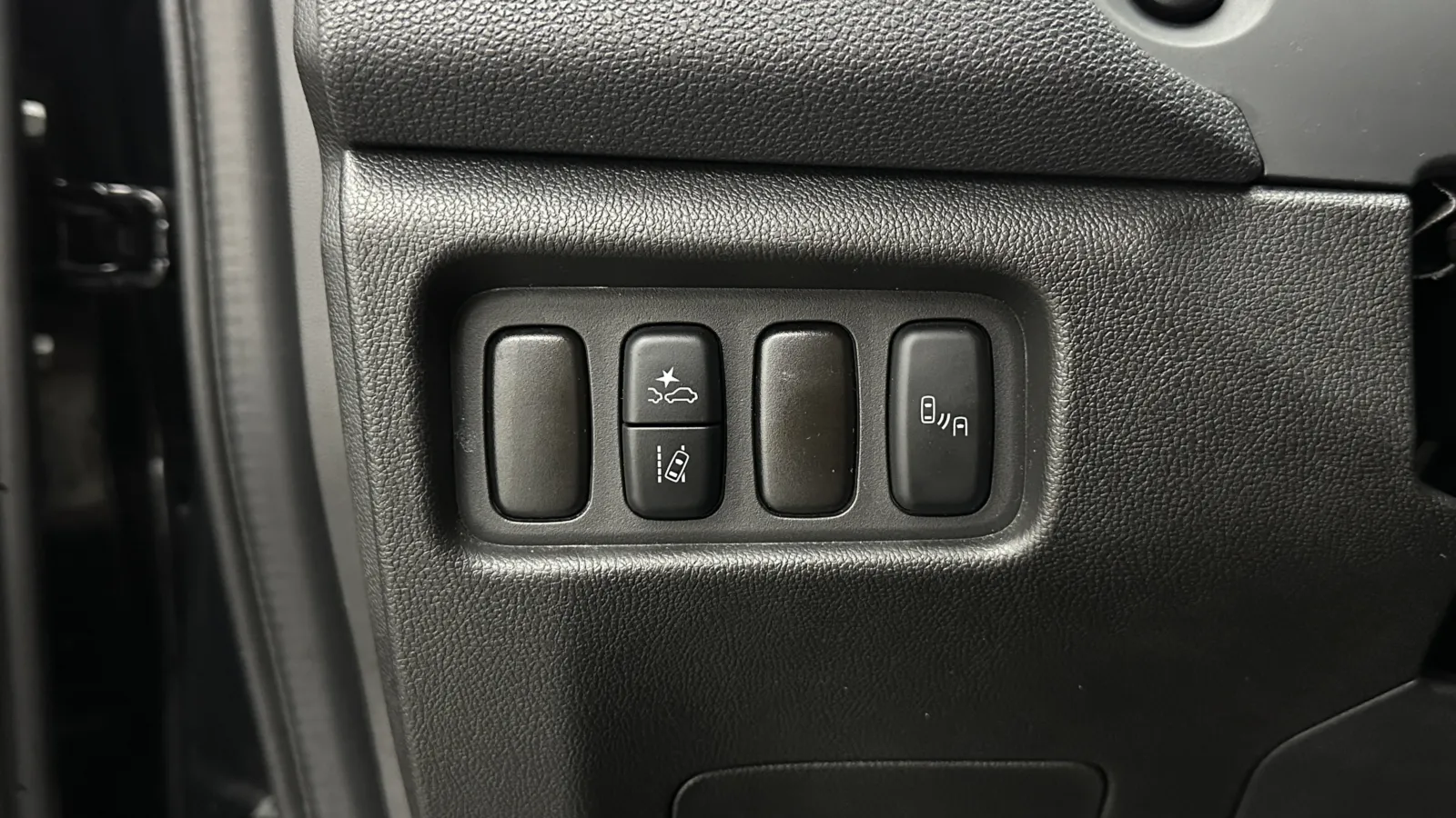 Mitsubishi Outlander Sport photo 14
