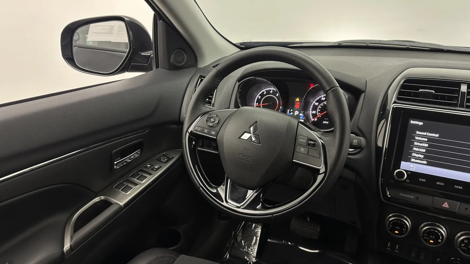 Mitsubishi Outlander Sport photo 26