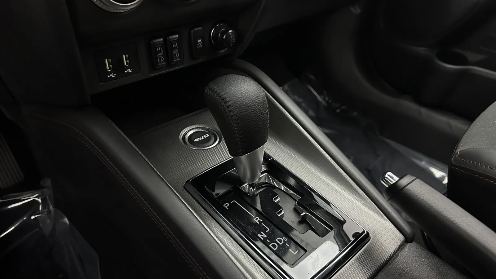 Mitsubishi Outlander Sport photo 15