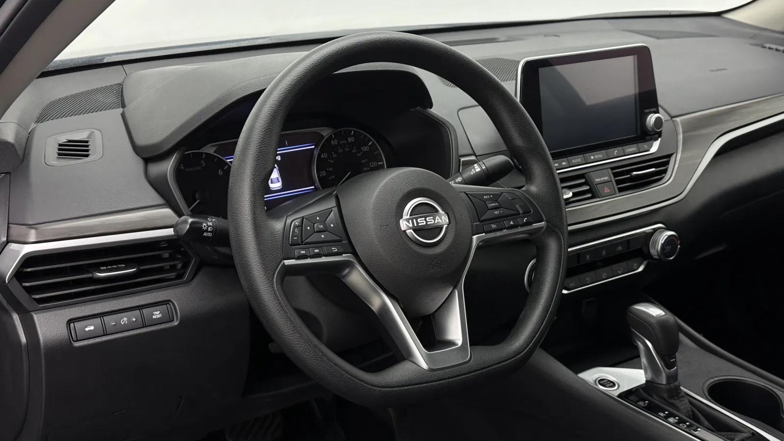Nissan Altima photo 8