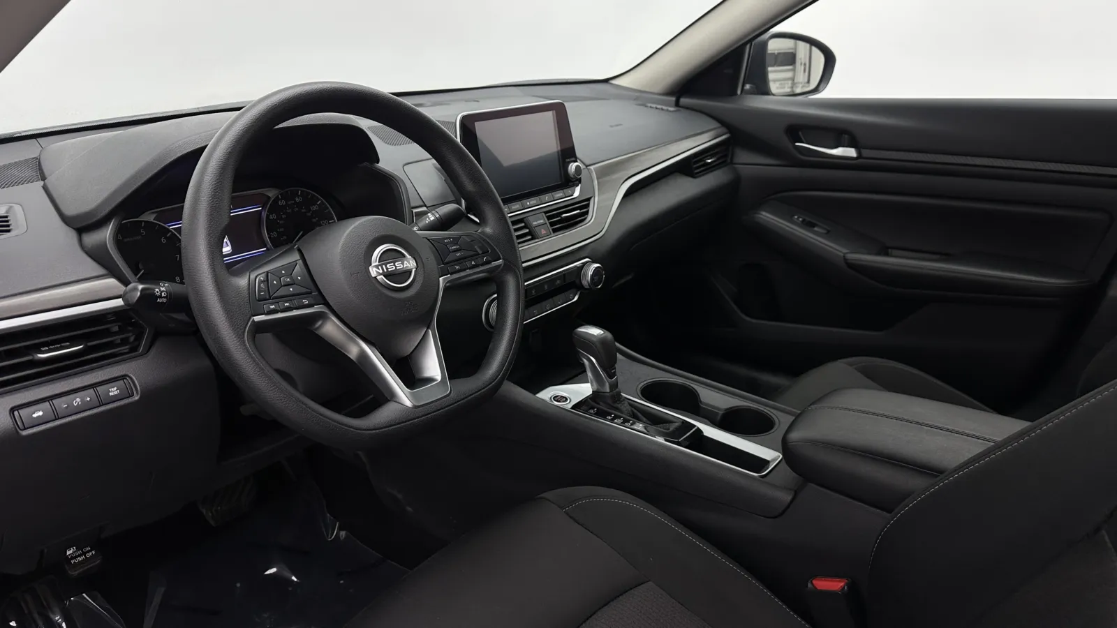 Nissan Altima photo 10