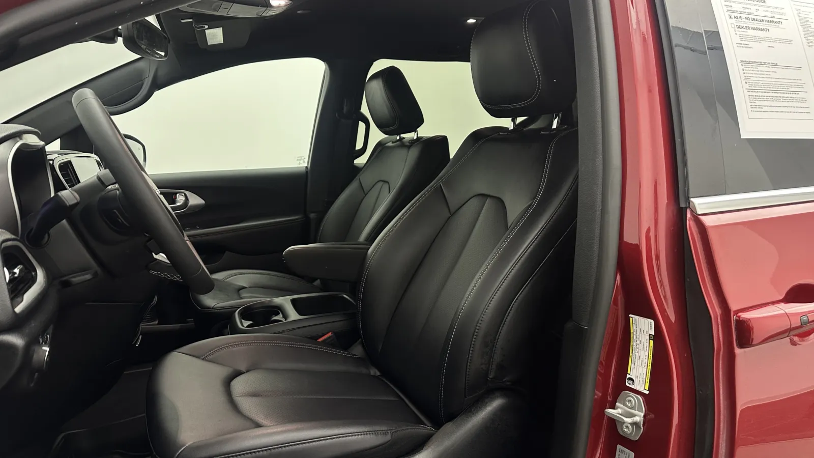 Chrysler Pacifica photo 14