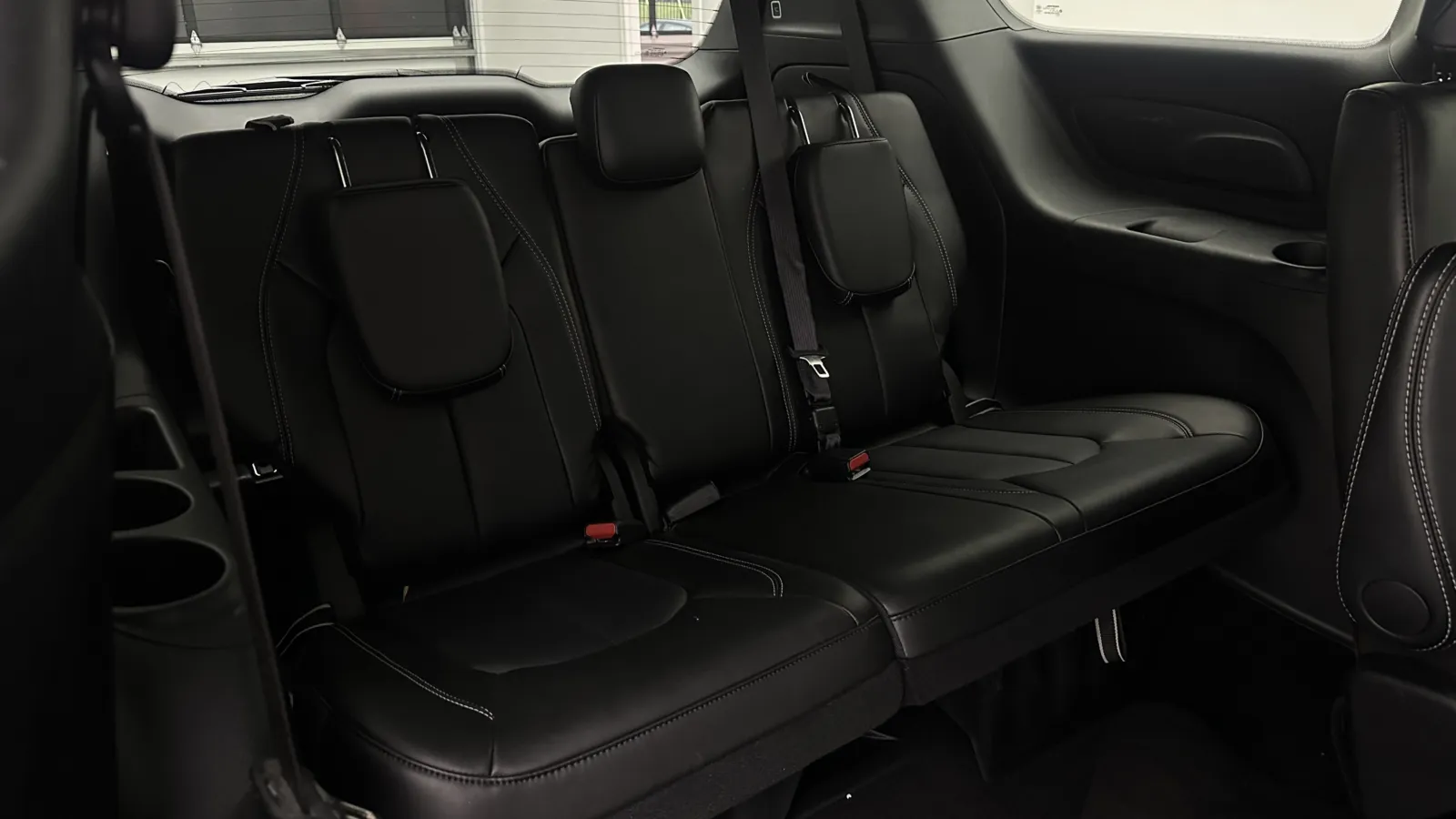 Chrysler Pacifica photo 30