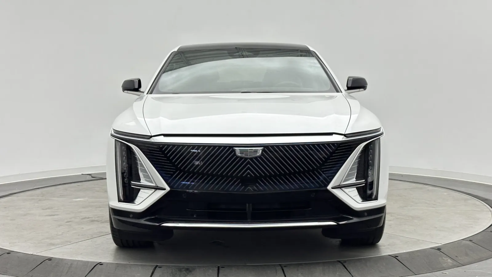 Cadillac Lyriq photo 2
