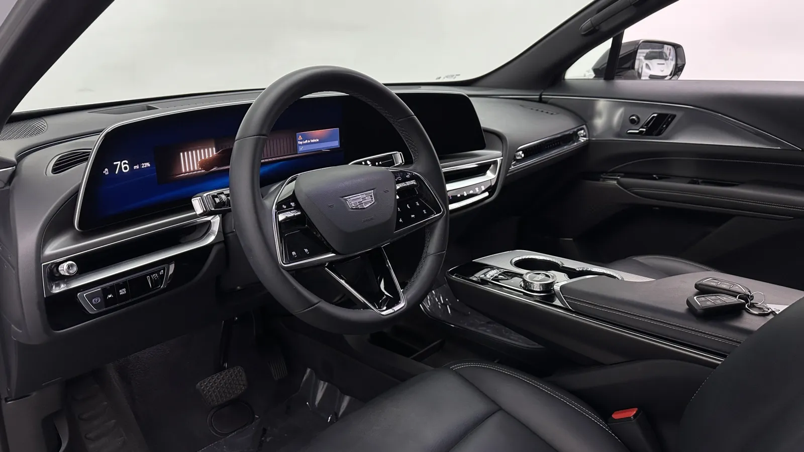 Cadillac Lyriq photo 12