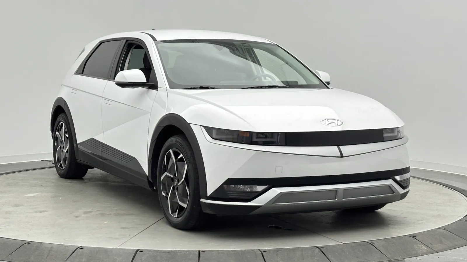 Hyundai Ioniq 5 photo 3