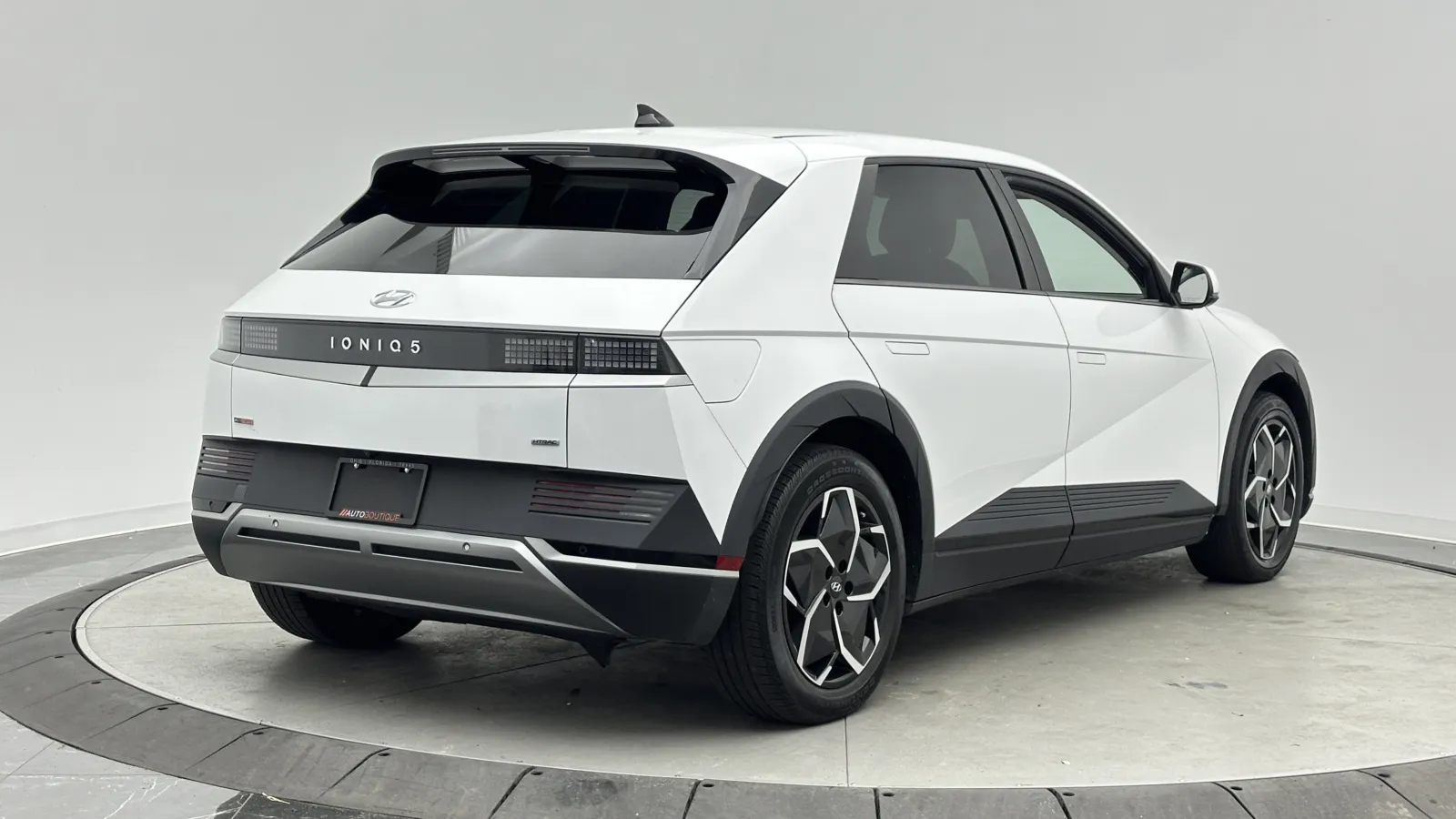 Hyundai Ioniq 5 photo 8