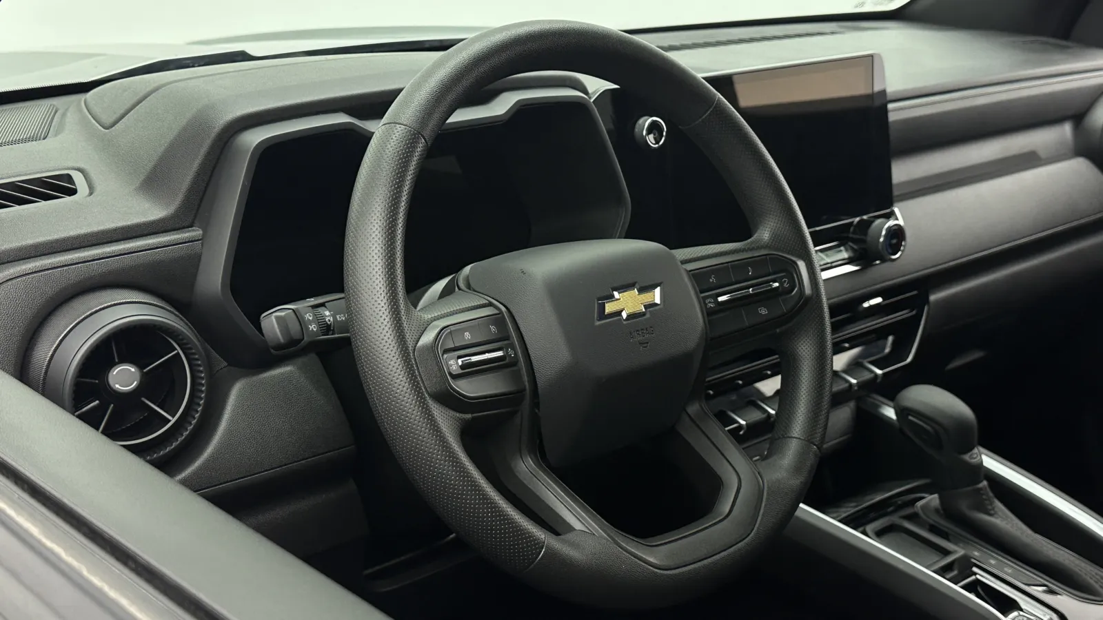 Chevrolet Colorado photo 9