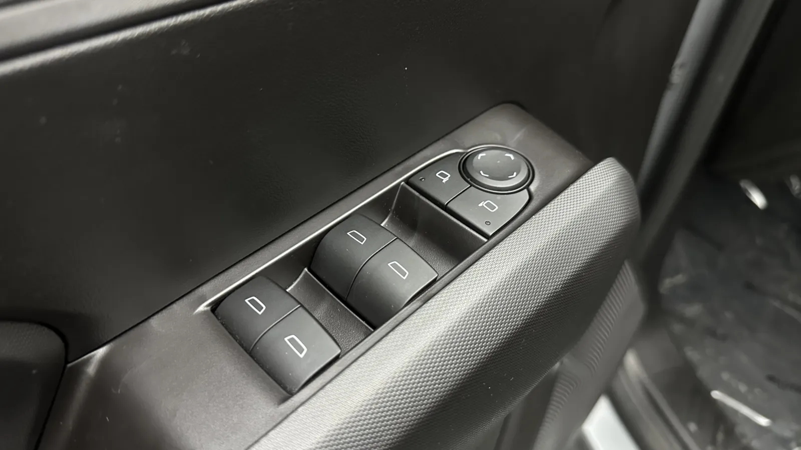 Chevrolet Colorado photo 12