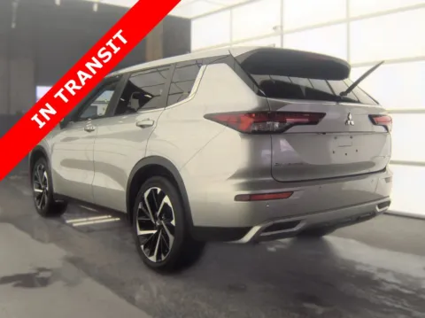 More photos of 2024 Mitsubishi Outlander SE at Auto Boutique Florida, FL