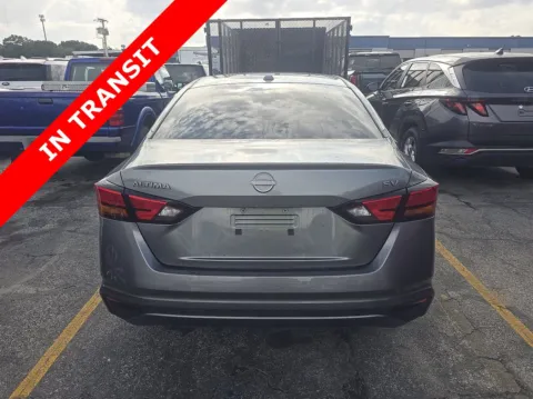 More photos of 2023 Nissan Altima 2.5 SV at Auto Boutique Florida, FL