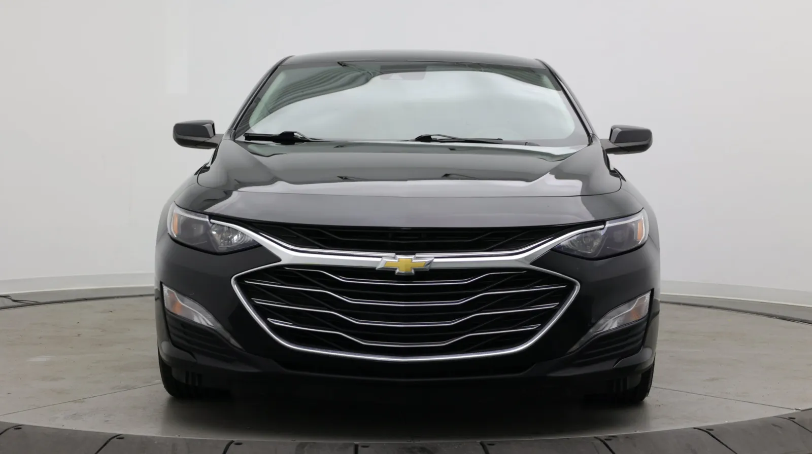 Chevrolet Malibu photo 2