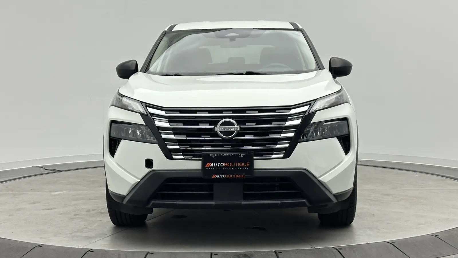 Nissan Rogue photo 2