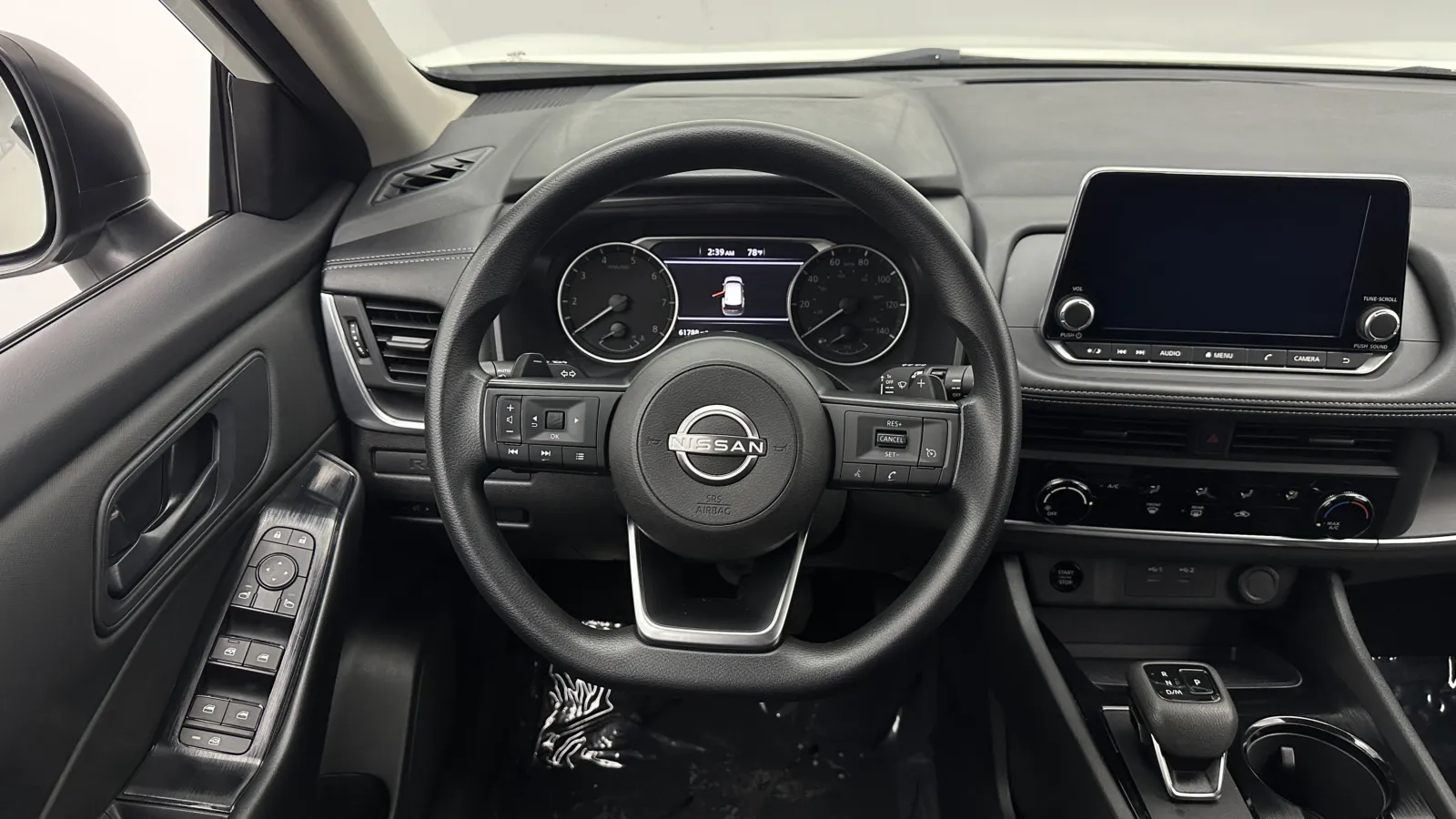 Nissan Rogue photo 25