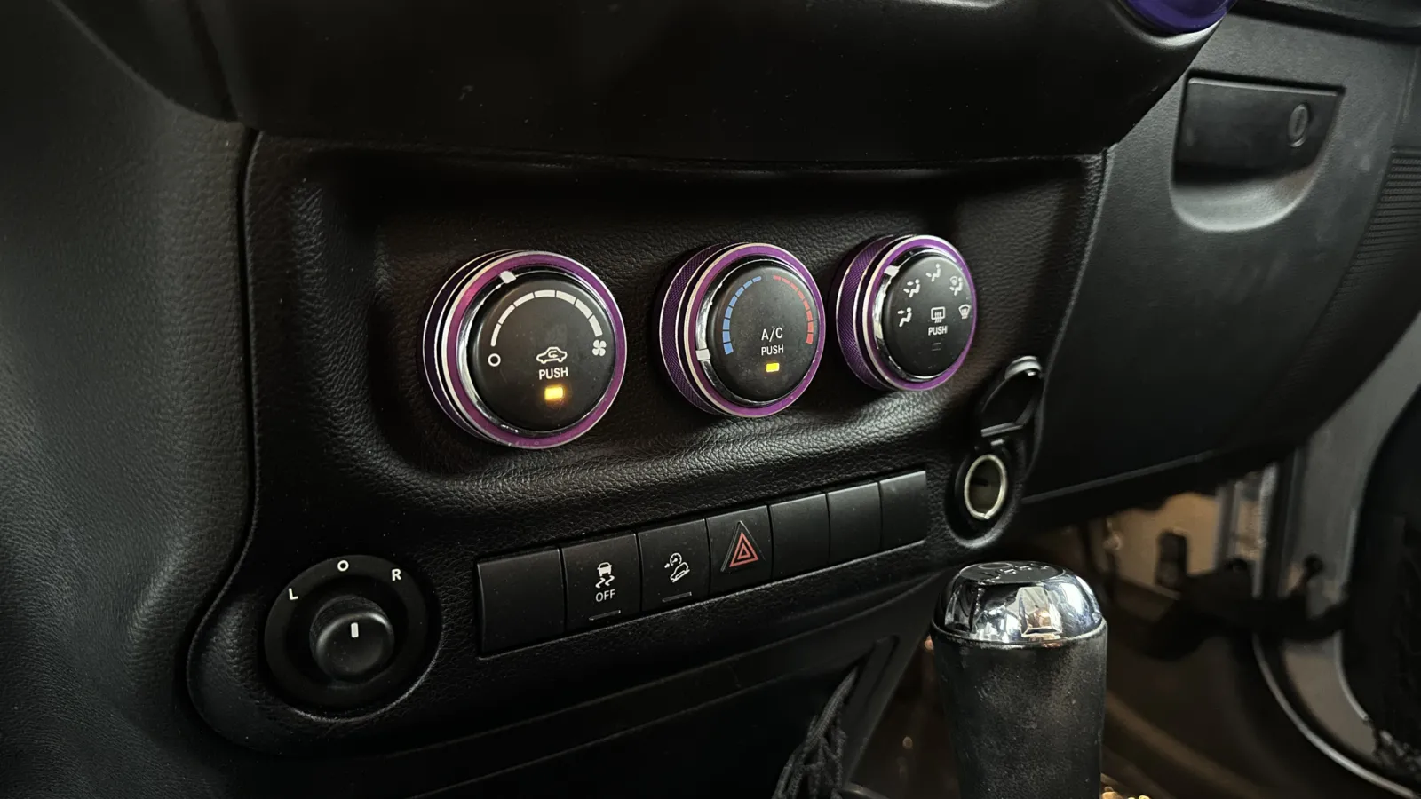 Jeep Wrangler photo 16