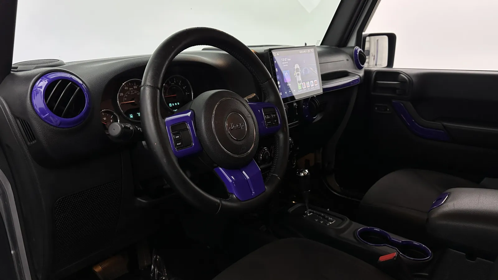 Jeep Wrangler photo 11