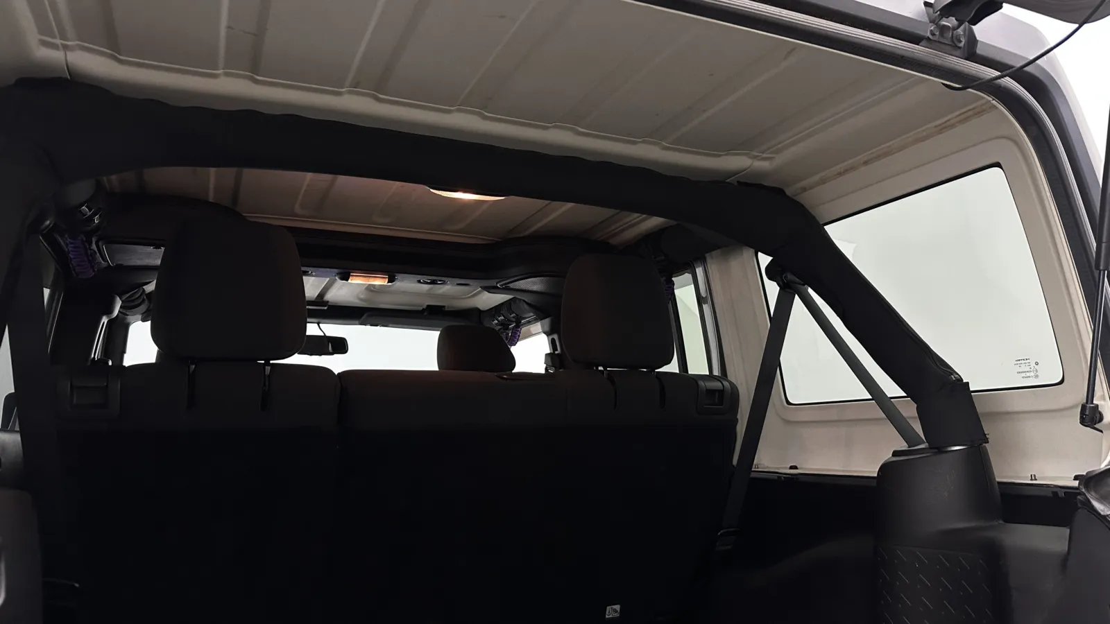 Jeep Wrangler photo 29