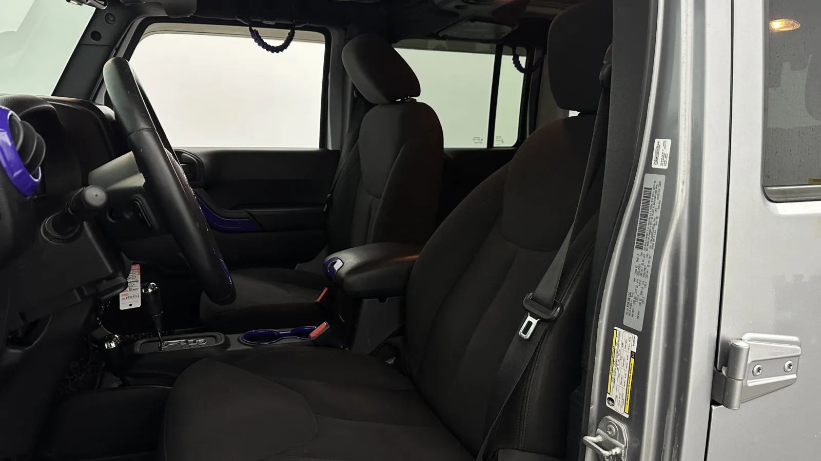 Jeep Wrangler photo 14