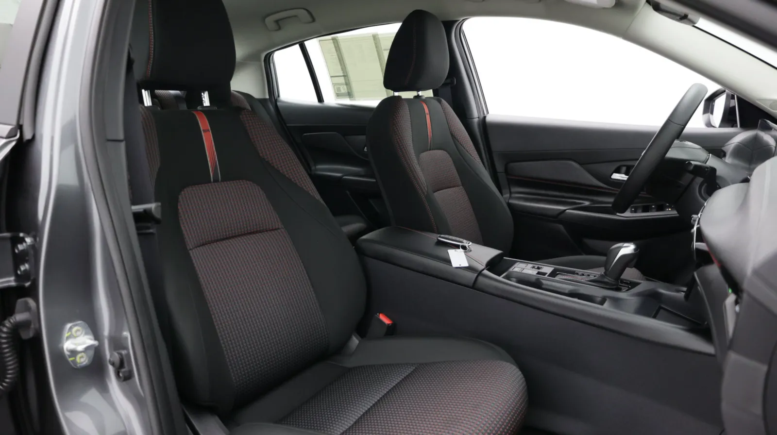 Nissan Sentra photo 35