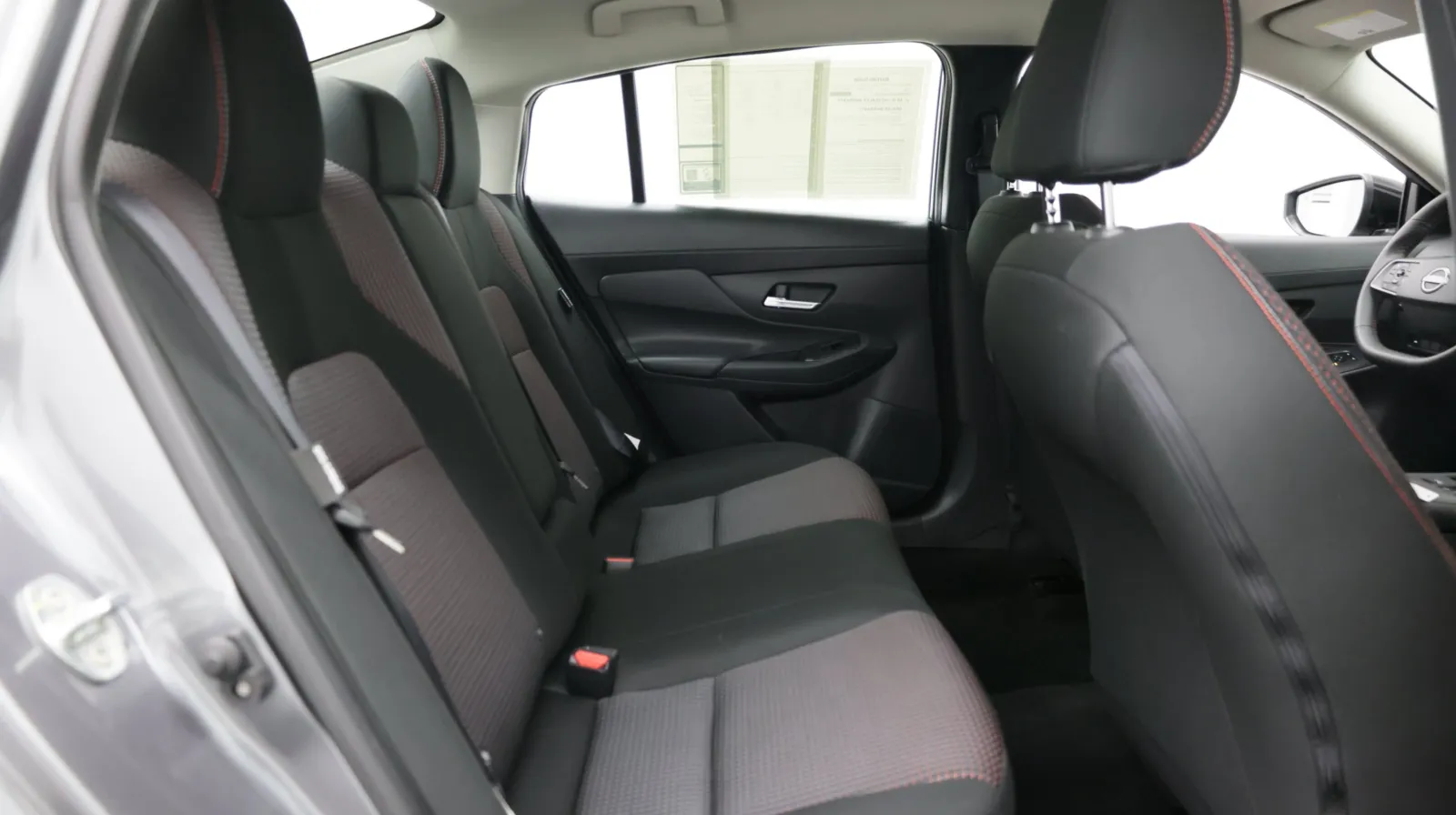 Nissan Sentra photo 32