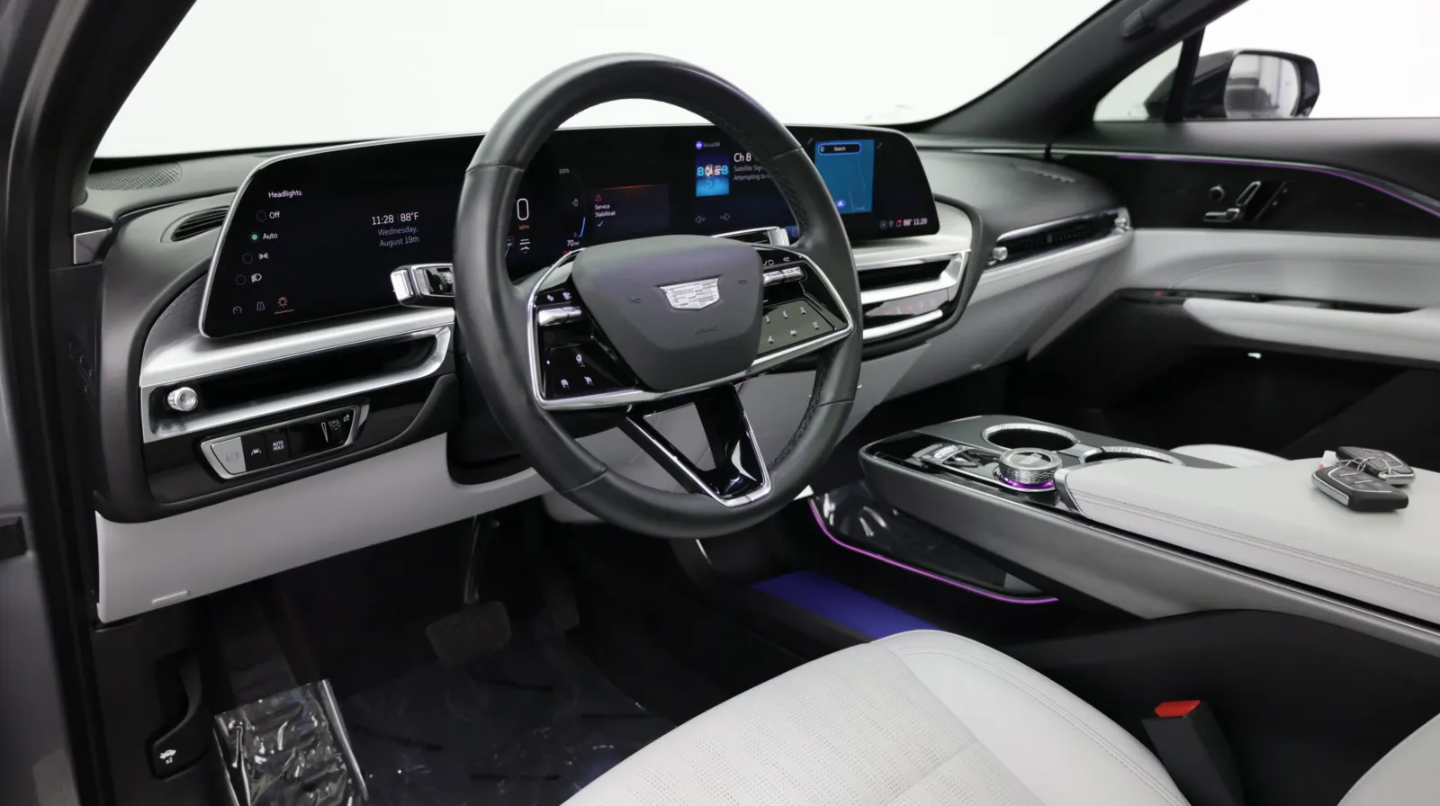 Cadillac Lyriq photo 10