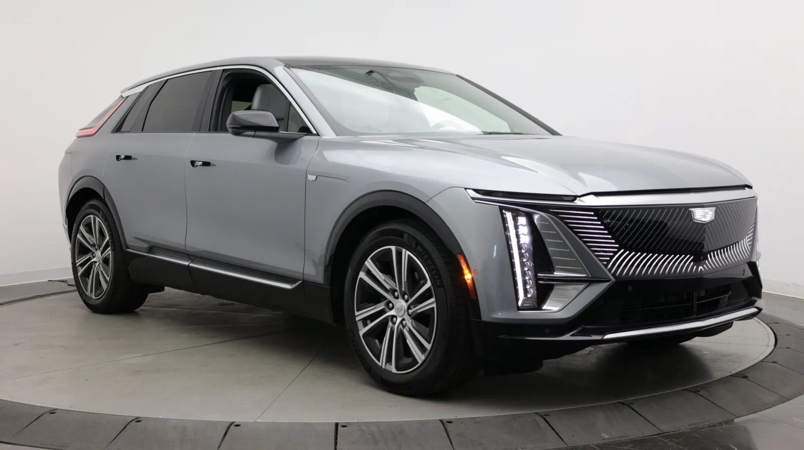 Cadillac Lyriq photo 3