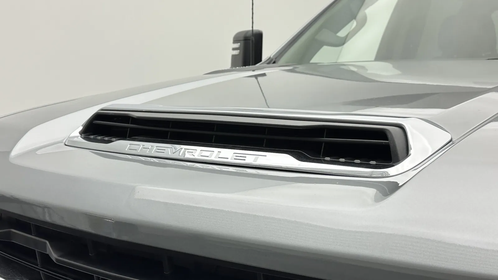 Chevrolet Silverado photo 6