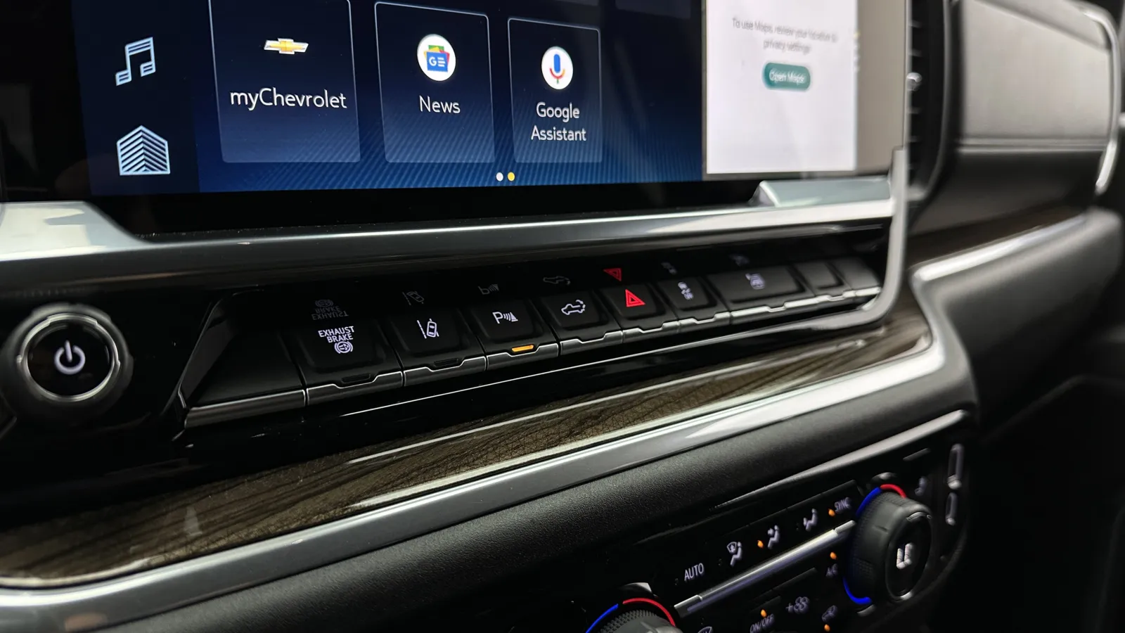 Chevrolet Silverado photo 22