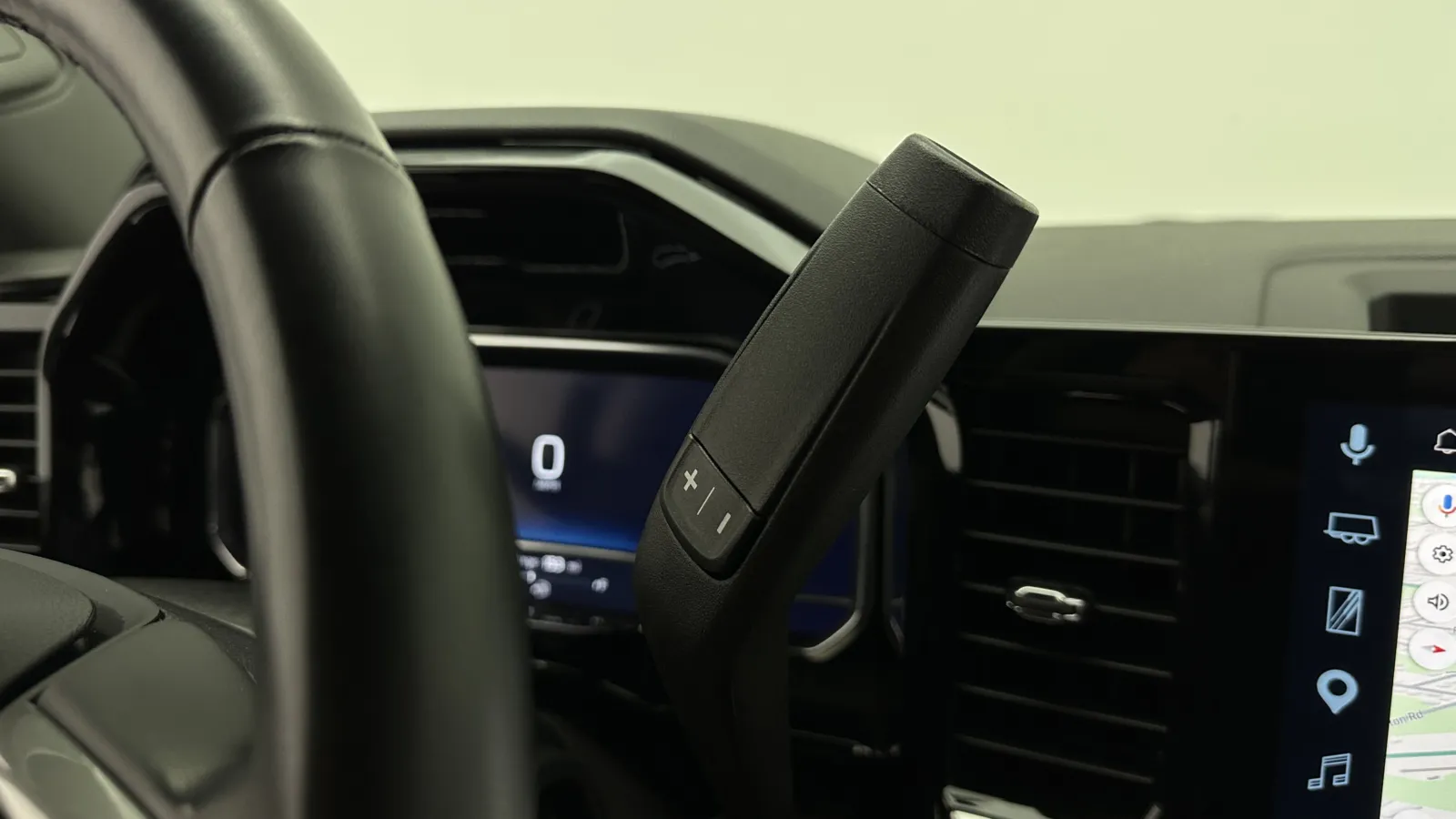 Chevrolet Silverado photo 28