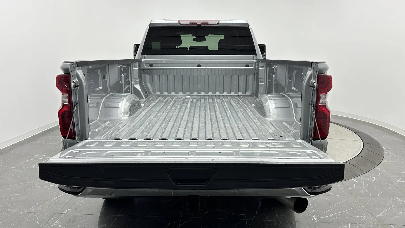 Chevrolet Silverado photo 35