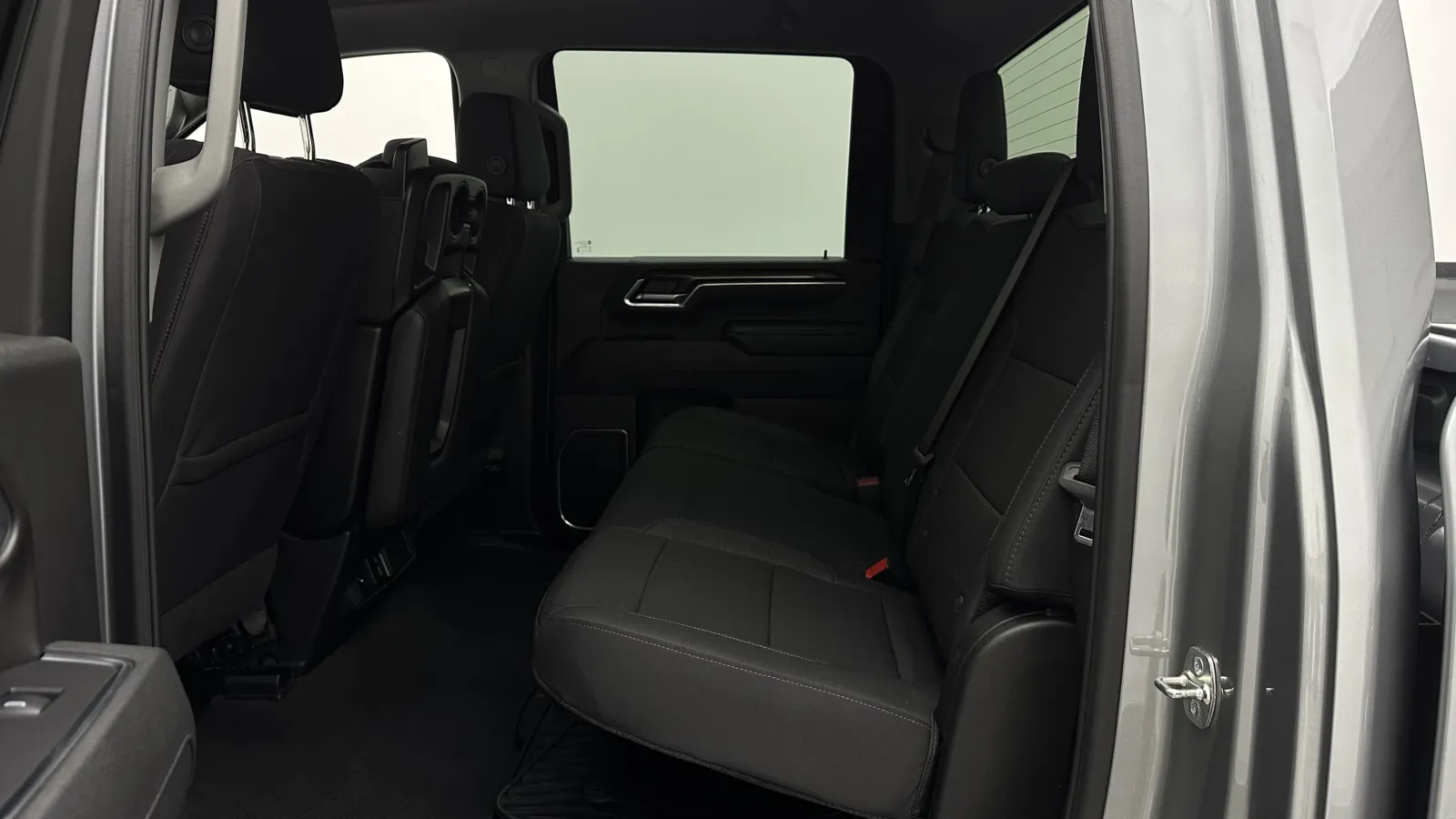 Chevrolet Silverado photo 29