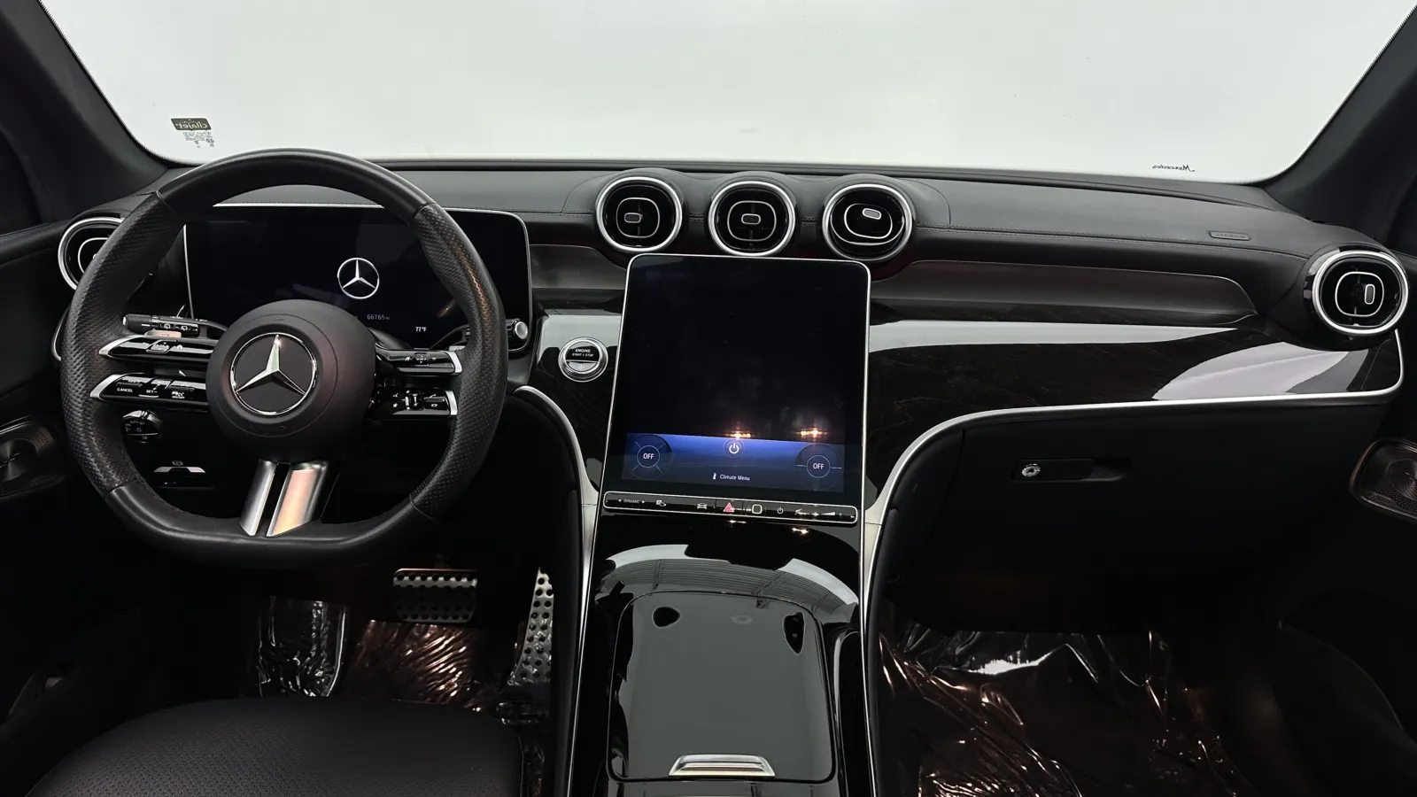 Mercedes-Benz GLC photo 29