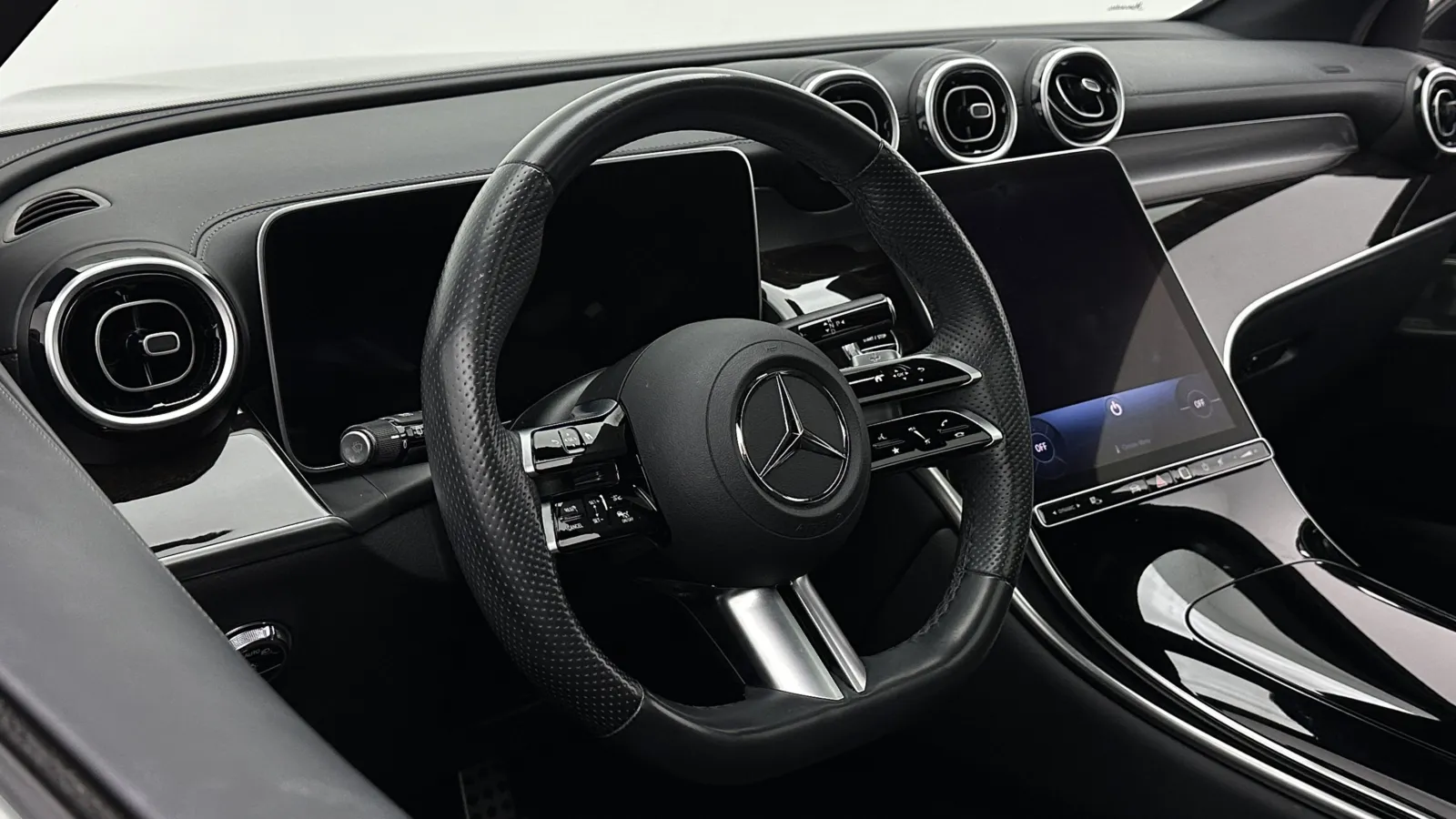 Mercedes-Benz GLC photo 12