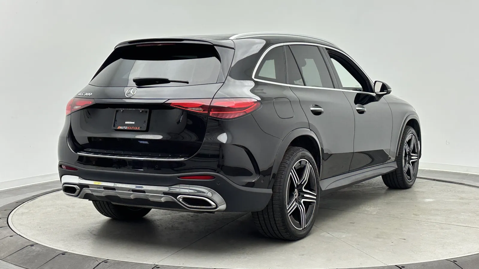 Mercedes-Benz GLC photo 11